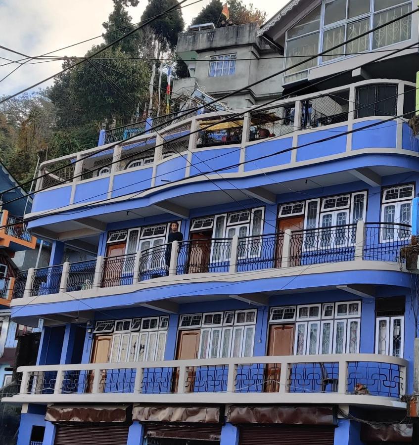 West Point Backpackers Hostel Дарджилинг Экстерьер фото