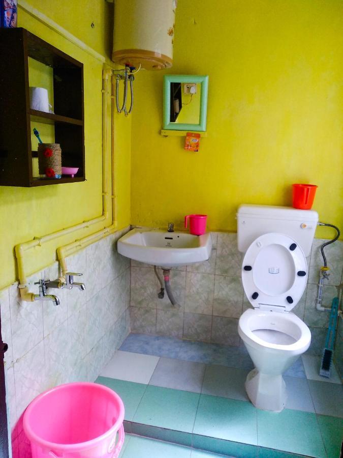 West Point Backpackers Hostel Дарджилинг Экстерьер фото